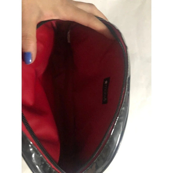 Macy's makeup cosmetic bag - Picture 3 of 6